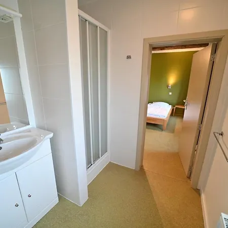 Chez Robert Petit Han